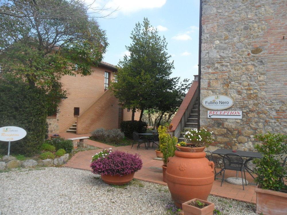 Fullino Nero Rta - Residenza Turistico Alberghiera Siena Exteriör bild