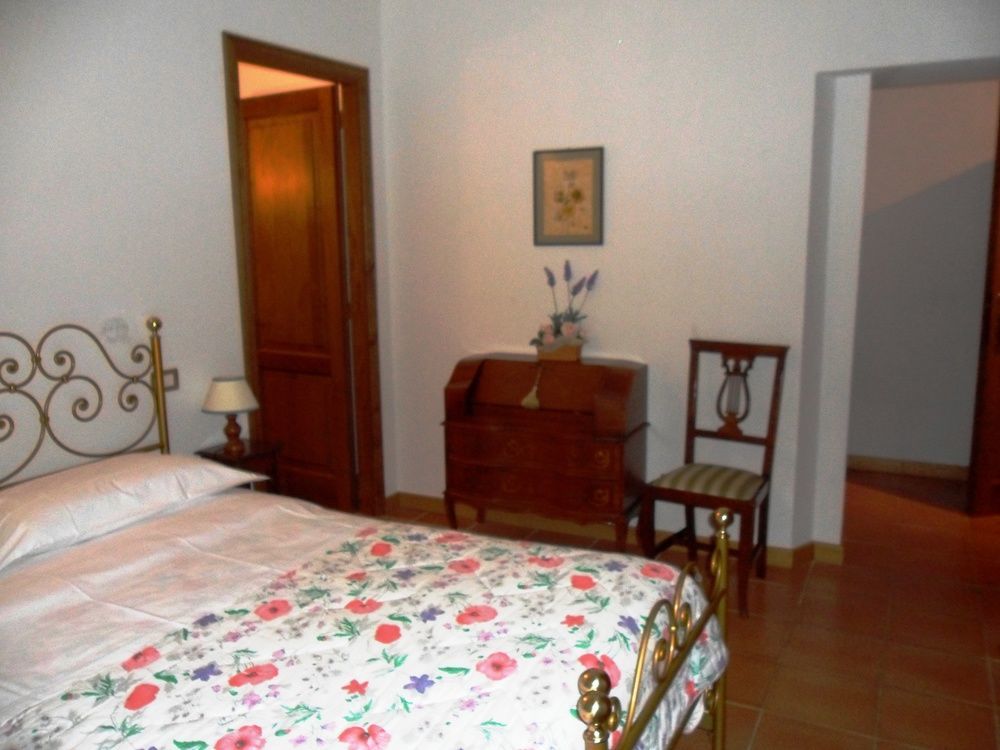 Fullino Nero Rta - Residenza Turistico Alberghiera Siena Exteriör bild