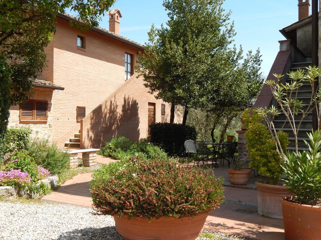 Fullino Nero Rta - Residenza Turistico Alberghiera Siena Exteriör bild