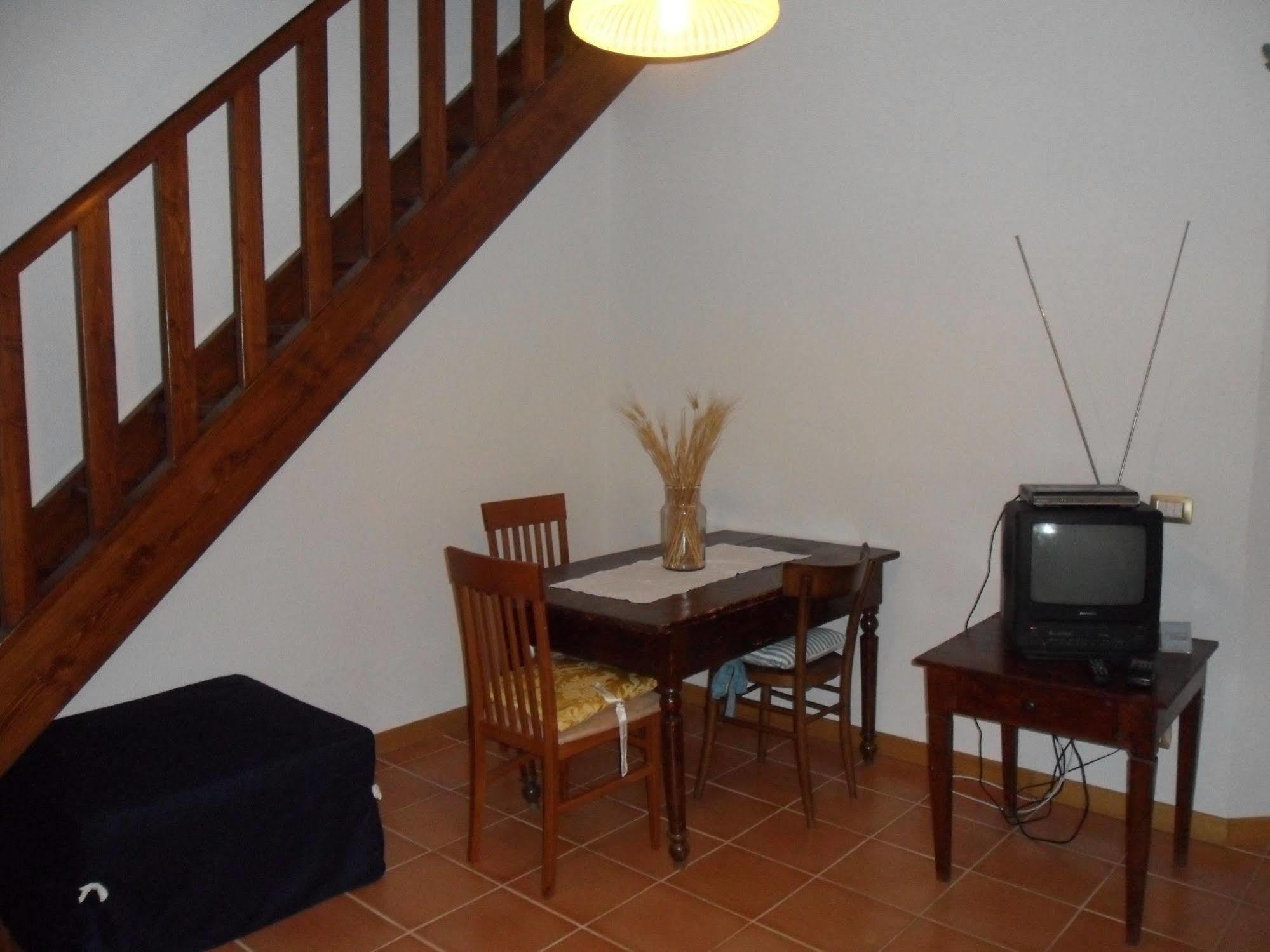 Fullino Nero Rta - Residenza Turistico Alberghiera Siena Exteriör bild