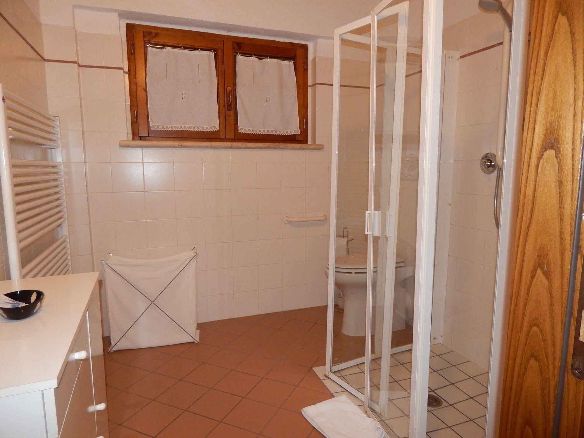 Fullino Nero Rta - Residenza Turistico Alberghiera Siena Exteriör bild