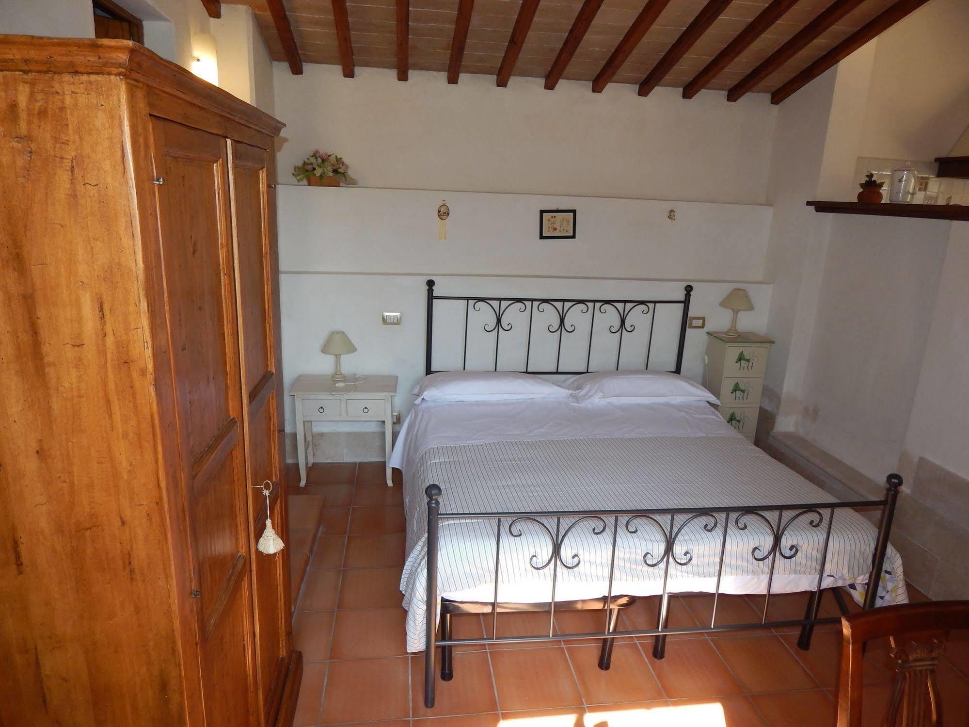 Fullino Nero Rta - Residenza Turistico Alberghiera Siena Exteriör bild